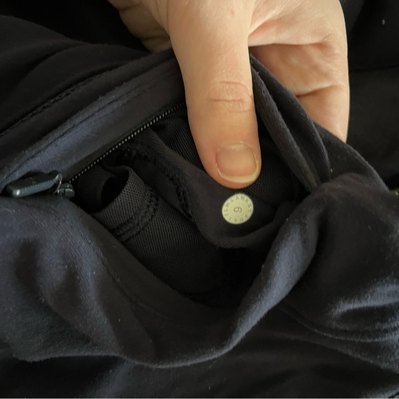 Lululemon define jacket, purple with mesh detailing, size 6 - Picture 2 of 7